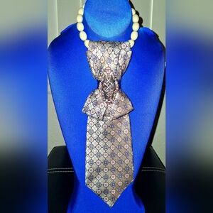 👔 IT'S A SALE!! DEBONAIR TIE NECKLACE 👔